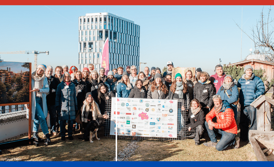 Auf dem Bild sind die Bündnismitglieder von Stadt für Alle zu sehen. Die Pressemitteilung fand im Werksviertel statt.